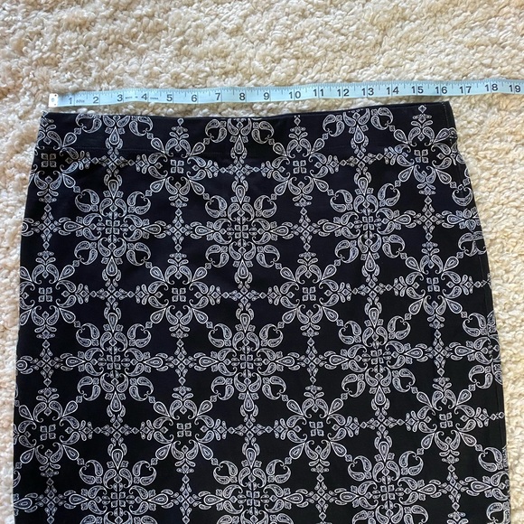 Vintage Max Studio Black and White Print Skirt NWT - Picture 3 of 3
